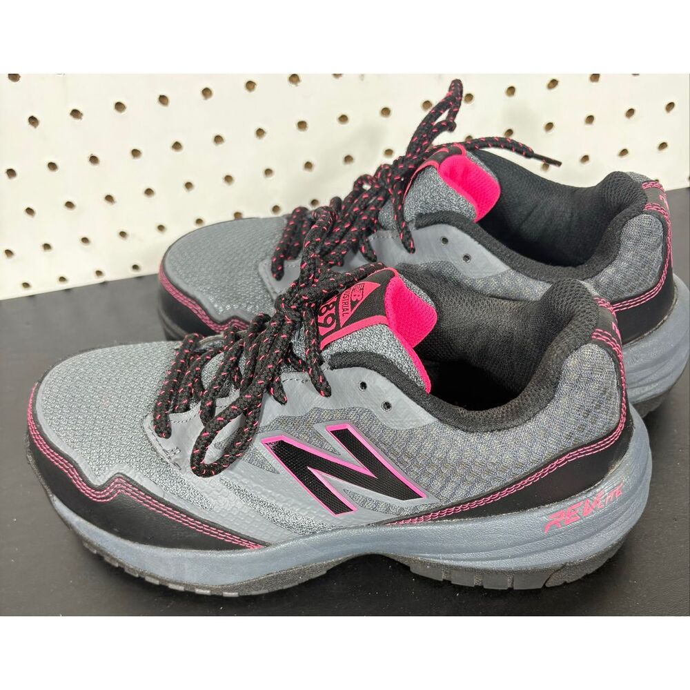 New Balance womens Composite Toe Industrial Shoe Gray/Pink size 7